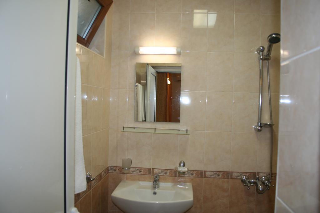 Todorova House Hotel Zlatograd Ngoại thất bức ảnh